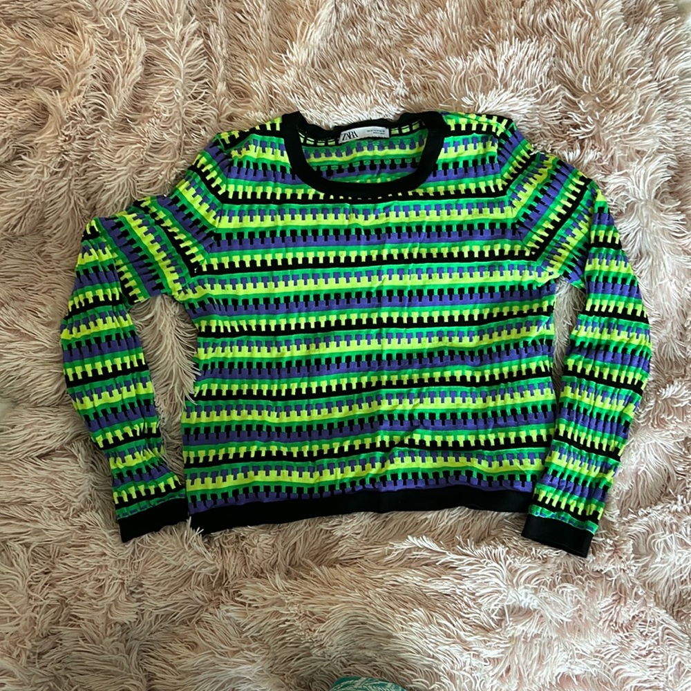 Zara crop sweater-sold
